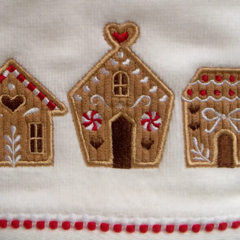Set of 2 Soft Caro Christmas Gingerbread Themed Hand Towels Cotton NWT